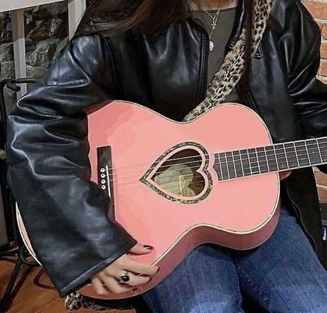 Pink Guitar, Album Aesthetic, Guitar Obsession, Yennefer Of Vengerberg, Cool Electric Guitars, Aesthetic Board, I'm With The Band, Lana Del Ray, Music Aesthetic