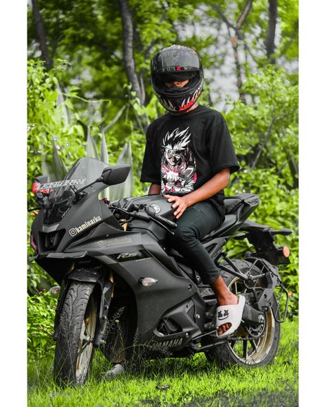 Yamaha r15 R15 Bike Poses Men, Bike Poses Men, R15 Bike, Dark Angel Wallpaper, R15 Yamaha, Bakgerand Photo, Yamaha R15, Poses Men, Boy Blurred Pic