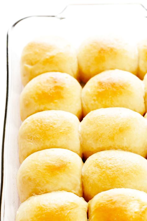 Buttery Dinner Rolls, Honey Beer Bread, Soft Dinner Rolls, Quick Buns, Dinner Rolls Easy, Homemade Yeast Rolls, Fluffy Dinner Rolls, Homemade Buttermilk Biscuits, Homemade Buns