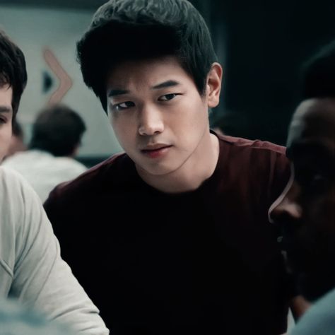 #Icon #MazeRunner Minho Icons Maze Runner, Min Ho Maze Runner, Minho Aesthetic Maze Runner, Minho Scorch Trials, Minho Tmr Aesthetic, Kihong Lee, Minho Tmr, Aris Maze Runner, Minho Maze Runner