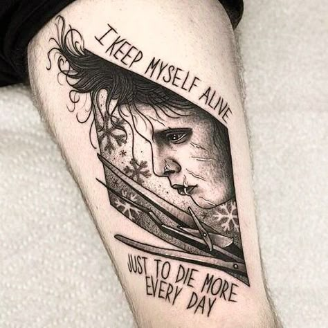 @hennyteller Tim Burton Sleeve, Tatuaje Cover Up, Gotik Tattoo, Tim Burton Tattoo, Shadow Tattoo, Movie Tattoos, Scary Tattoos, Spooky Tattoos, Gothic Tattoo