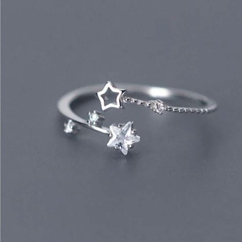 Cute Promise Rings, Silver Rings Simple, Jewelry Accessories Ideas, Prom Jewelry, Fancy Jewellery, Minimalist Ring, Star Design, Fancy Jewelry, Cute Rings