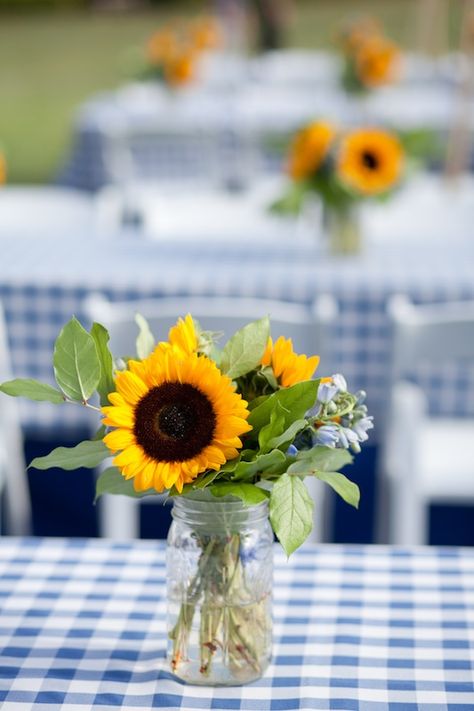 20 DIY BBQ ideas, including this gorgeous sunflower & mason jar centerpiece idea for a late summer / early fall gathering! Bbq Party Decorations, Backyard Party Decorations, Backyard Bbq Party, Sunflower Centerpieces, I Do Bbq, Baby Shower Bbq, Mason Jar Centerpieces, Blue Checkered, Bbq Party