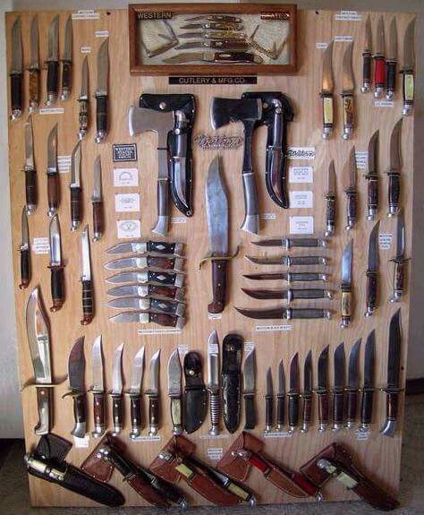 Knife Display Case, Knife Display, Pretty Knives, Knife Storage, Self Defense Tools, Case Knives, Hip Belt, Knife Collection, Knife Design