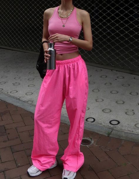 #pink #barbie #barbiestyle #pinkstyle Pink Track Pants Outfit, Pink Track Pants, Nylon Track Pants, Track Pants Outfit, 2023 Pink, 2000 Fashion, Pink Barbie, Pride Outfit, Pink Set