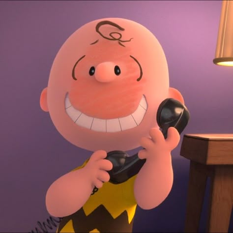 Noah Schnapp as Charlie Brown in The Peanuts Movie (2015) #animation #cartoon Charlie Brown Pfp, White Skater Boys, Peanut Movie, Linus Charlie Brown, Charlie Brown Movie, Brown Pfp, Charlie Brown Characters, The Peanuts Movie, Brown Characters