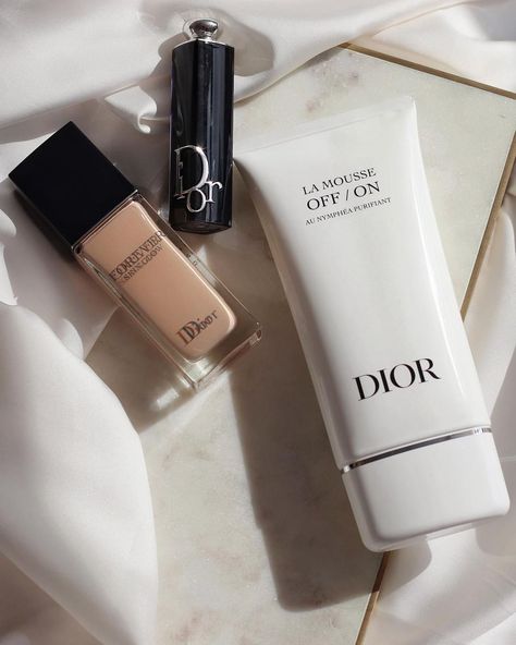 Dior Beauty Foundation, Dior Forever Skin Glow, Dior Foundation, Dior Forever, Glow Foundation, Dior Beauty, Beauty Lover, Glowing Skin, Foundation