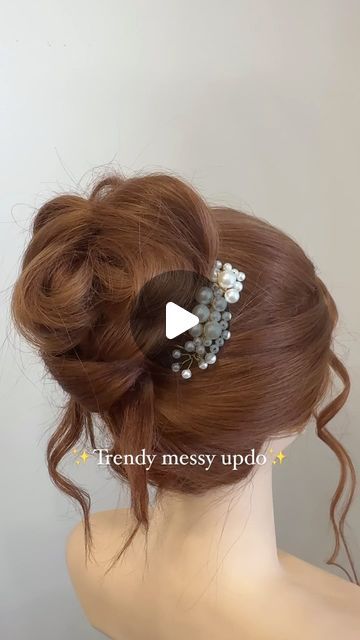 Rashda bushra on Instagram: "trendy messy updo combines casual elegance with a hint of glam. Loose, tousled waves are swept up and pinned for that ‘perfectly undone’ vibe. A few face-framing strands complete the look, adding softness and movement. Perfect for any occasion—from brunch with friends to evening events. #MessyUpdo #EffortlessStyle #HairGoals”Hair bun tutorial #hair #hairbun #hairtutorial #hairstylist
#hairstyles #hairtransformation #curlybun

Hairstyle tutorial #hair #hairstyle #hairtutorial #hairideas
#newhairstyle #trendinghairstyles #advancehairstyle #internationalhairstyle #internationhairstylist #curls" Loose Bun Tutorial, Tousled Updo, Loose Bun, Easy Bun Hairstyles For Long Hair, Curly Bun, Tutorial Hair, Hairstylist Hairstyles, Updo Tutorial, Easy Bun