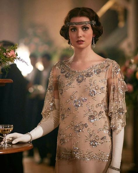 𝓷𝓲𝓷𝓪.🥀 on Instagram: “Gaite Jansen as Duchess Tatiana Petrovna in Peaky Blinders.(2013).✨ _ #queenborgias #perioddramas #perioddrama #perioddramasforever…” Tatiana Petrovna, Peaky Blinders Outfit Women, Gaite Jansen, Peaky Blinders Outfit, Peaky Blinders Hair, Peaky Blinders Fashion, Peaky Blinders Dress, Costume Peaky Blinders, Peaky Blinders Tv Series