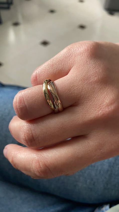 Cartier Triple Ring, Trinity Cartier, Cartier Trinity Ring, Cartier Jewellery, Wedding Jewelry Simple, خواتم خطوبة, Trinity Ring, Classic Wedding Rings, Gold Rings Fashion