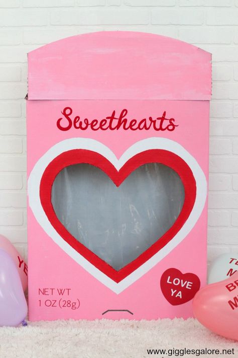 Diy cricut conversation heart candy box Valentine's Party Decorations, Large Valentine Decorations, Sweetheart Valentines, Decorating With Bobo Balloons, Diy Heart Decor, Vday Diy, Valentines Diy Backdrop, Diy Valentines Party Decorations, Conversation Heart Photoshoot