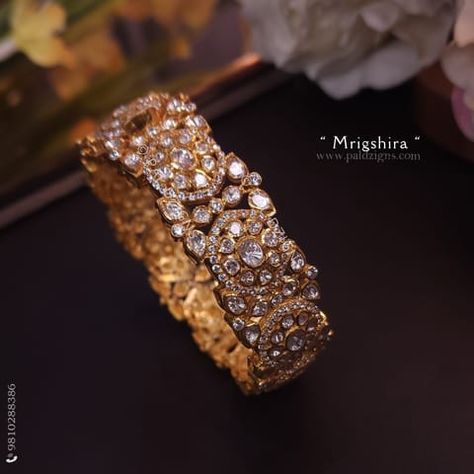 #silvermoissanitejewelry #semipreciousjewellery #polkijewellery #weddingjewellery #bridaljewellery #moissanitepolki #statementjewellery #antiquejewellery #indianjewelry #moissanitepolkijewellery #indianweddingjewellery #bridejewelry #bangles #destinationweddingjewellery #paldzigns #stunningjewelry #polkijewelry #polkibracelet #polkibangles #weddingjewelry #polkijewelry #jadaubangles #jadaujewellery #jadaujewelry #statementbracelet #statementjewelry #indianbridaljewelry Jewellery Stones, Polki Sets, Royal Look, Real Jewelry, Indian Jewellery, For Real, Bridal Style, Open Back, Wedding Jewelry