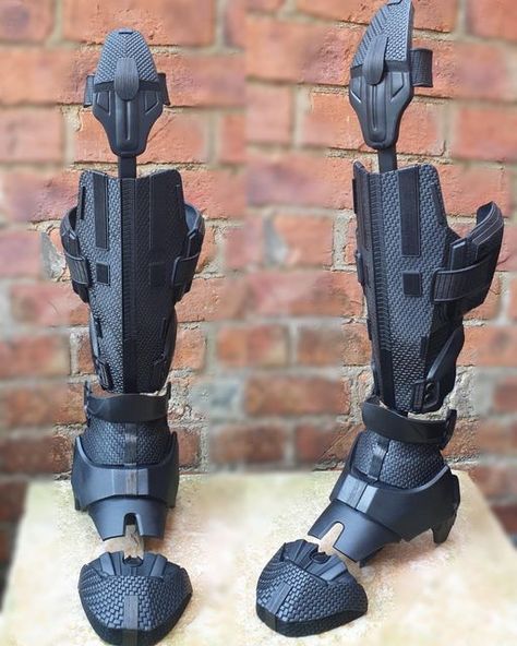 Knee Armor, Armor Boots, Halo Cosplay, Jedi Outfit, Sci Fi Armor, Robot Sketch, Batman Costumes, Superhero Suits, Your Cosplay