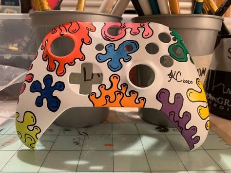 Xbox Controller Designs Diy, Custom Xbox One Controller, Xbox Pfp, Control Xbox, Ps4 Controller Custom, Black Color Hairstyles, Custom Xbox, Hairstyles Black Hair, Color Hairstyles