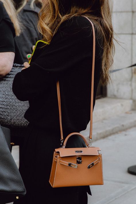 Mini Kelly, Street Style Bags, Hermes Kelly Bag, Best Designer Bags, Fall Bags, Kelly Bag, Brown Handbag, Hermes Bags, Best Bags