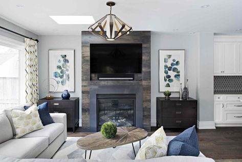 Art Over Couch, How To Decorate Around A Tv, Contemporary Fireplace Designs, Family Room Makeover, Dining Room Fireplace, Fireplace Mantel Decor, Living Room Update, Contemporary Fireplace, Fireplace Remodel