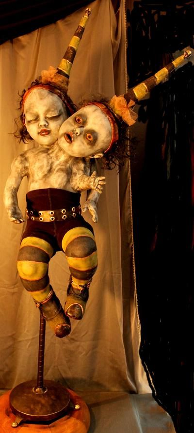 Amazing Creepy Dolls | Halloween Forum Haunted Carnival, Creepy Clowns, Creepy Carnival, Halloween Circus, Halloween Memes, The Creeper, Halloween Prop, Scary Dolls, Scary Halloween Decorations