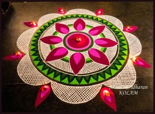 Circle Rangoli Designs Diwali, Diwali Simple Rangoli, Circle Rangoli, 3d Kolam, Easy Diwali Rangoli, Diwali Rangoli Designs, Indian Rangoli Designs, Simple Rangoli Designs, Muggulu Designs