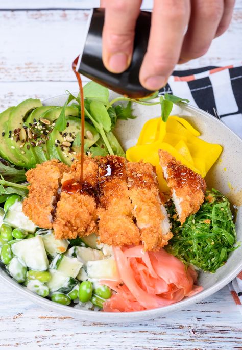 Poke Bowl Poulet, Poke Bowl Chicken, Poke Bowl Sauce, Budha Bowls, Poke Bowl Recipe, Chicken Schnitzel, Poke Bowls, Poke Ball, Bowl Cake