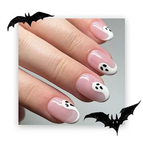 5 Easy Halloween Nail Designs & Trends to Try This Year | Boots Easy Halloween Nail Designs, Diy Halloween Nail Art, Spooky Nail Designs, Quick Nail Designs, Nail Designs Trends, Easy Halloween Nails Design, Spooky Nail, Halloween Nail Art Ideas, Halloween Nails Diy