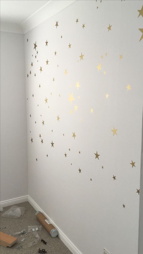 Easy Wall Painting Ideas, Easy Wall Painting, Moon Stars Baby Shower, Starry Ceiling, Star Bedroom, Ideas Habitaciones, Pvc Ceiling Design, Clouds Nursery, Moon Nursery