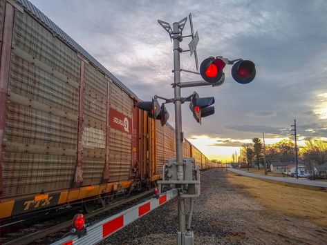 WSpinPhotos: Train at railroad crossing in Wright City Missouri... Railroad Lights, Train Crossing, Railroad Images, Railroad Crossing, All Aboard, Train Tracks, Summer Art, The Train, Missouri