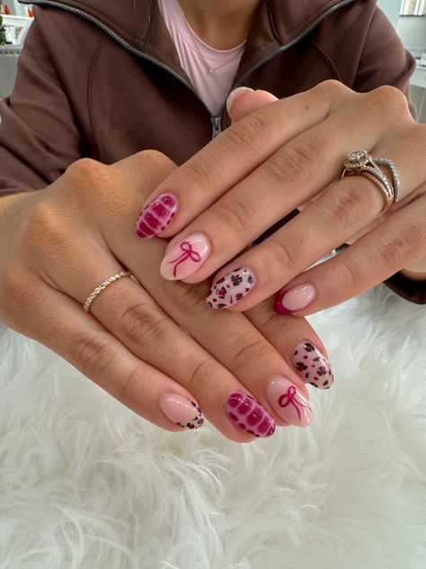 Bow nails / cheetah nails / fall nails / burgundy nails / trendy nails Pink Tartan Nails, Fall Bow Nails, Miss Match Nails, Pink Cowgirl Nails, Pink Plaid Nails, Pink Cheetah Print Nails, Fall Nails Burgundy, Pink Cheetah Nails, Strawberry Nail Art