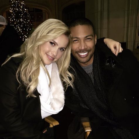 The Originals Rebekah, Diary Movie, Charles Michael Davis, People Smiling, The Vampire Diaries 3, Originals Cast, Vampire Diaries Funny, Casting Pics, Claire Holt