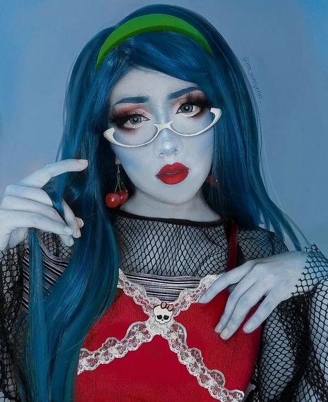 Ghoulia Yelps Makeup, Ghoulia Yelps Cosplay, Ghoulia Makeup, Ghoulia Cosplay, Zombie Drawing, Real Reference, Zombie Drawings, Ghoulia Yelps, Trio Halloween Costumes