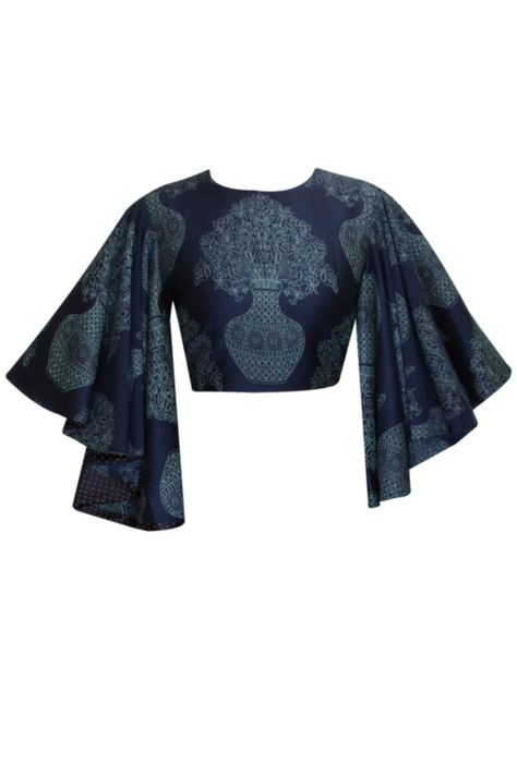 Midnight blue printed crop top available only at Pernia's Pop-Up Shop. Crop Top Back Neck Designs, Crop Tops Ideas, Saree Bollywood, Printed Crop Top, Sari Blouse Designs, Blouse Designs Indian, Saree Blouse Patterns, Stylish Blouse Design, Trendy Blouses