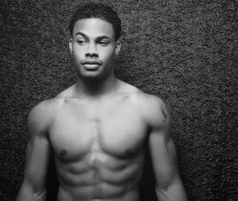 Jordan Calloway Chuck Clayton, Jordan Calloway, Jordan 1 Outfit Women, Hey Handsome, Black Boys, Men Boys, Man Crush, Black Men, Jordan