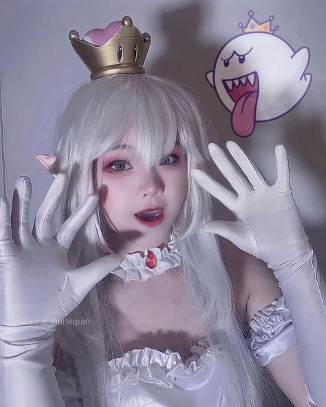 Boo ~👻 #kingboo #kingboocosplay #mariolore #nintendo #mario #cosplay | Instagram Lumpy Space Princess Costume, Mario Halloween Costumes, Cosplay Instagram, Mario Cosplay, Boo Costume, Convention Outfits, Mario Costume, Lumpy Space Princess, King Boo