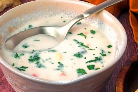 How to Make It: Dolly Parton Stampede Soup (Copycat Recipe) Dolly Parton Stampede, Stampede Soup, Four Course Meal, Creamy Soup Recipes, Stone Soup, Comfort Soup, Course Meal, Creamy Soup, Easy Soups