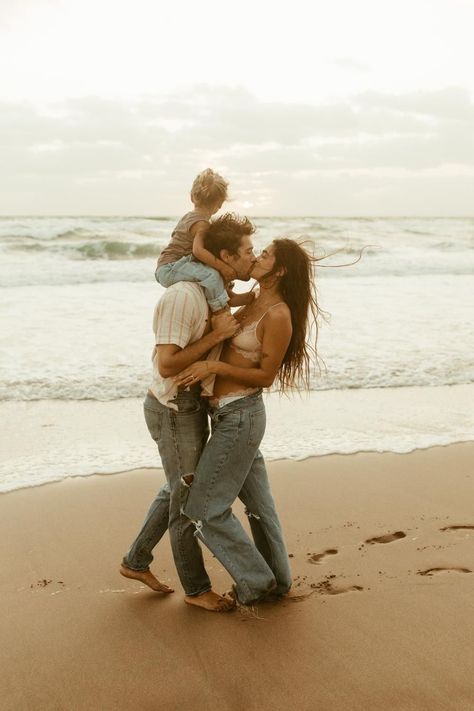 Family Of 3 Beach Photoshoot, Family Photo On The Beach, Maternity Photo Shoot Ideas Beach Family, Hawaii Beach Family Photos, Beach Family Maternity Photoshoot, Family Of 3 Maternity Pictures Beach, Beach Christmas Pictures Family, Maternity Beach Photos With Toddler, Beach Pregnancy Announcement With Kids