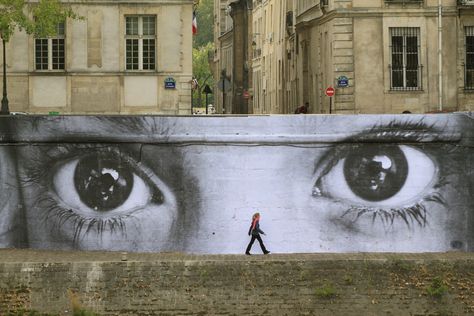 #eyes #streetart #street #art Street Art Utopia, Graffiti Artwork, Amazing Street Art, 3d Street Art, Murals Street Art, Chalk Art, Street Art Graffiti, Street Artists, Arctic Monkeys