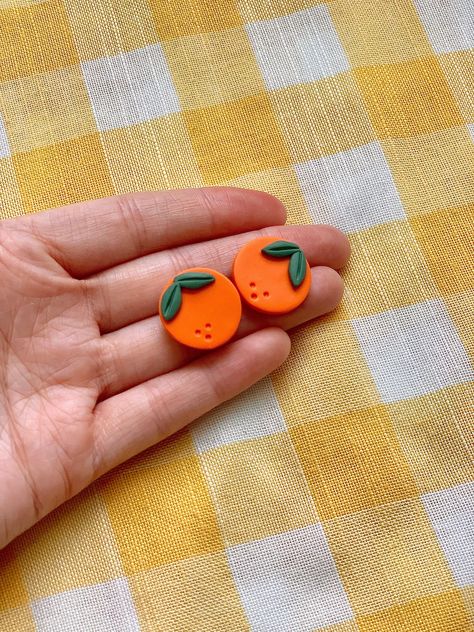 How to Make Polymer Clay Magnets: Creative Ideas for Beginners Simple Polymer Clay Earrings, Polymer Clay Magnet, Earrings Multiple, Earring Simple, Clay Magnets, Beautiful Birthday Cards, Baby Wipe, Bead Charms Diy, Q Tip