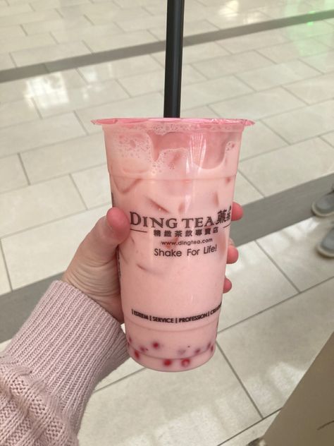 Popping Boba Tea Aesthetic, Pink Boba, Korean Bubble Tea, Boba Drinks Aesthetic, Boba Tea Aesthetic Korean, Tealive Bubble Tea Aesthetic, Asthetic Drinks Boba, Bubble Tea Recipe, Bubble Tea Boba