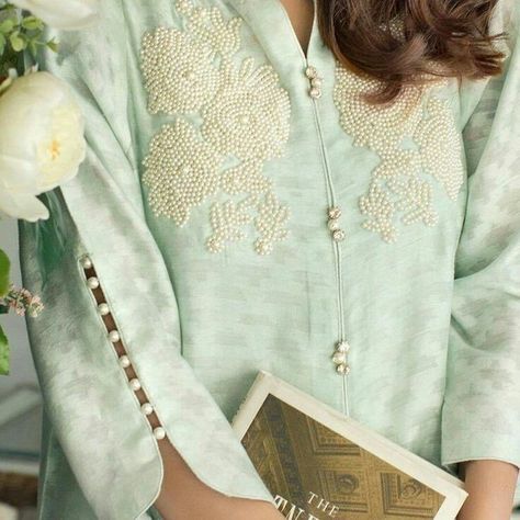 Latest sleeves design for lawn dresses Sleeves Design For Kurti, Pant Kurti, Pastel Clothes, Manset Lengan, Design For Kurti, Kurti Styles, Kurti Sleeves, Kurti Sleeves Design, Nikkah Dress