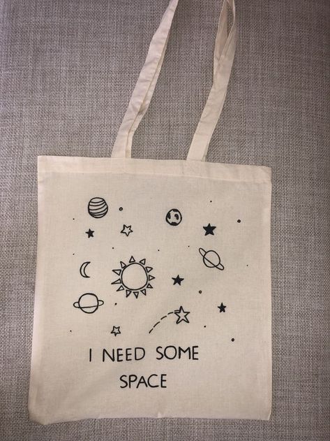 Tod Bag, Tote Bag Diy Pattern, Diy Tote Bag Design, Bag Drawing, Handpainted Tote Bags, Canvas Bag Diy, Space Drawing, Canvas Bag Design, Sacs Tote Bags