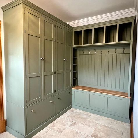 Ely Farmhouse Furniture Co on Instagram: “Bespoke boot room for a client ✨ Paint colour: Treron by @farrowandball Internal hanging rails for coats and extra large storage drawers.…” Boot Room Bench, Long Storage Bench, Boot Room Storage, Oak Bench Seat, Boot Room Utility, Media Storage Unit, Long Storage, Room Bench, British Furniture