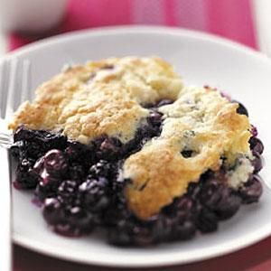 Blueberry Biscuit Cobbler Recipe Blueberry Cobbler Recipes, Blueberry Biscuits, Fruit Cobbler, Blueberry Desserts, Blueberry Cobbler, Cobbler Recipe, Easy Blueberry, Blueberry Recipes, Cobbler Recipes