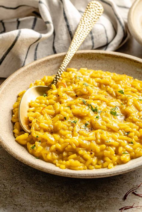 Italian Risotto Recipes, Spicy Risotto, Simple Risotto Recipes, Osso Buco Recipe, Risotto Milanese, Risotto Recipes Easy, Best Risotto, The Defined Dish, Vegetable Risotto