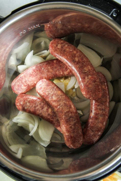 Brat Recipe, Brats Recipe, Beer Brat, Beer Brats Recipe, How To Cook Brats, Brats Recipes, Bratwurst Recipes, Beer Brats, Cooking With Beer