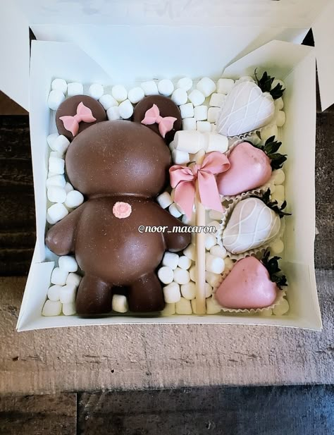 Breakable Teddy Bear Chocolate, Chocolate Bear Mold, Breakable Chocolate Bear, Breakable Bear, Teddy Bear Chocolate, Chocolate Teddy Bear, White Strawberries, Breakable Hearts, Valentine Cake Pop