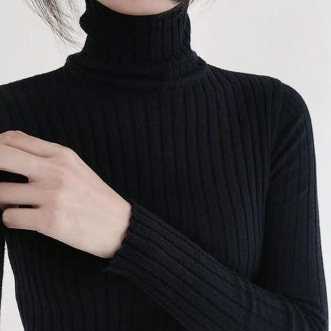 Moon Dong Eun Outfit, Moon Dong Eun, Dark Minimalist Aesthetic, Dong Eun, Colours Palette, Dark Minimalist, Rose Lalonde, Aesthetic Tumblr, Dark Eyes