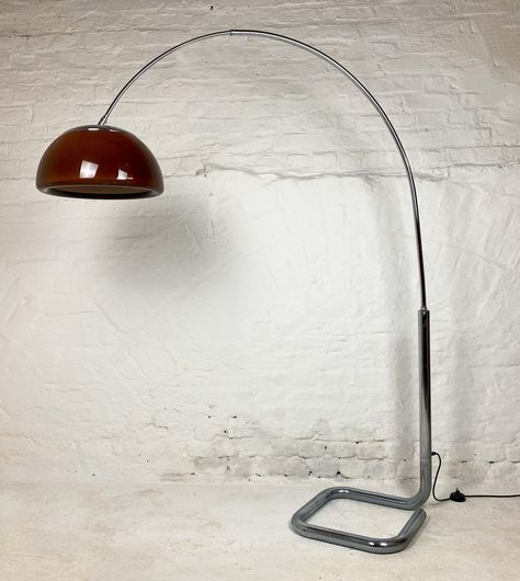 Arc Lamp, Deco Retro, Cool Lamps, Vintage Floor Lamp, Lamp Vintage, Arc Floor Lamps, Apartment Inspiration, Dream House Decor, Interior Inspo