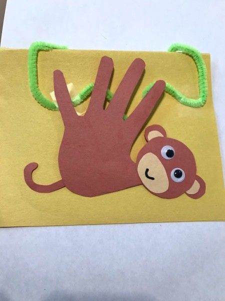 Toddler Handprint Monkey Father's Day Card | ThriftyFun Hand Print Monkey, Handprint Monkey, Monkey Crafts For Toddlers, Monkey Crafts, Easy Toddler Crafts, Five Little Monkeys, Construction Paper Crafts, Easy Toddler, Toddler Arts And Crafts