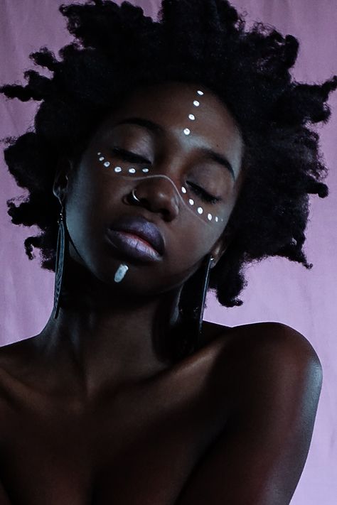 L The Blacker The Berry, Ethno Style, Afrikaanse Mode, Afro Punk, Her Eyes, Black Is Beautiful, Photography Inspiration, Pretty People, Beautiful People