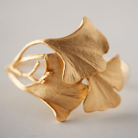 Jewelry Trending, Bijoux Art Nouveau, Gingko Leaves, Heirloom Gifts, Bronze Jewelry, Leaf Jewelry, Adjustable Bangle, Nature Inspired Jewelry, Home Items