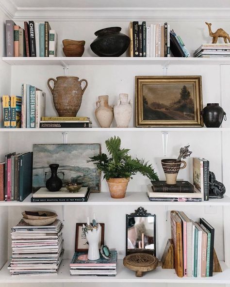 Carley Page, Bookshelf Styling, Decoration Inspiration, Shelf Styling, Boho Interior, Interior Inspo, My New Room, Shelf Decor, Decoration Design